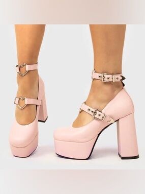 LaModa Walk with Faith Pink Platform Heels with silver Heart Buckles size 6